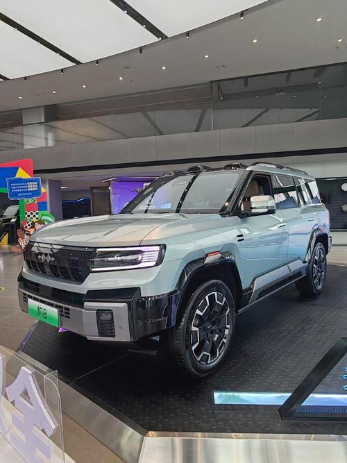 惠州155比亚迪方程豹硬派越野的爆款，英菲尼迪35周年与你共成长